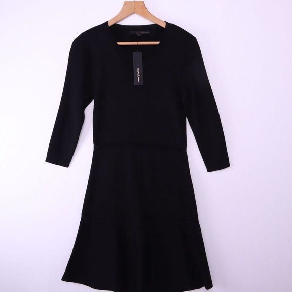 WILLOW&THREAD Black Flare Knit Dress - Picture 2 of 6